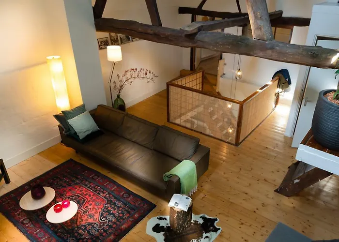 Farm stay Vakwerkloft *