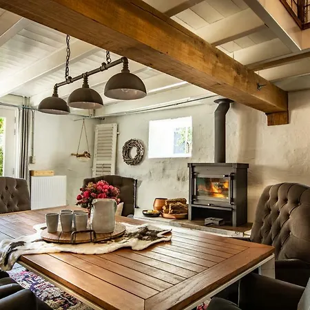 مزرعة للإقامة Vakwerkloft Valkenburg aan de Geul