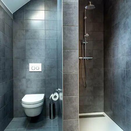 مزرعة للإقامة Vakwerkloft Valkenburg aan de Geul